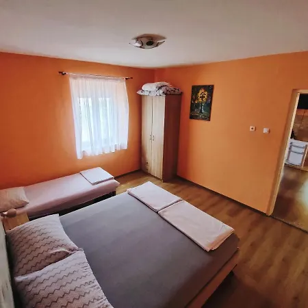 Ss Apartment *